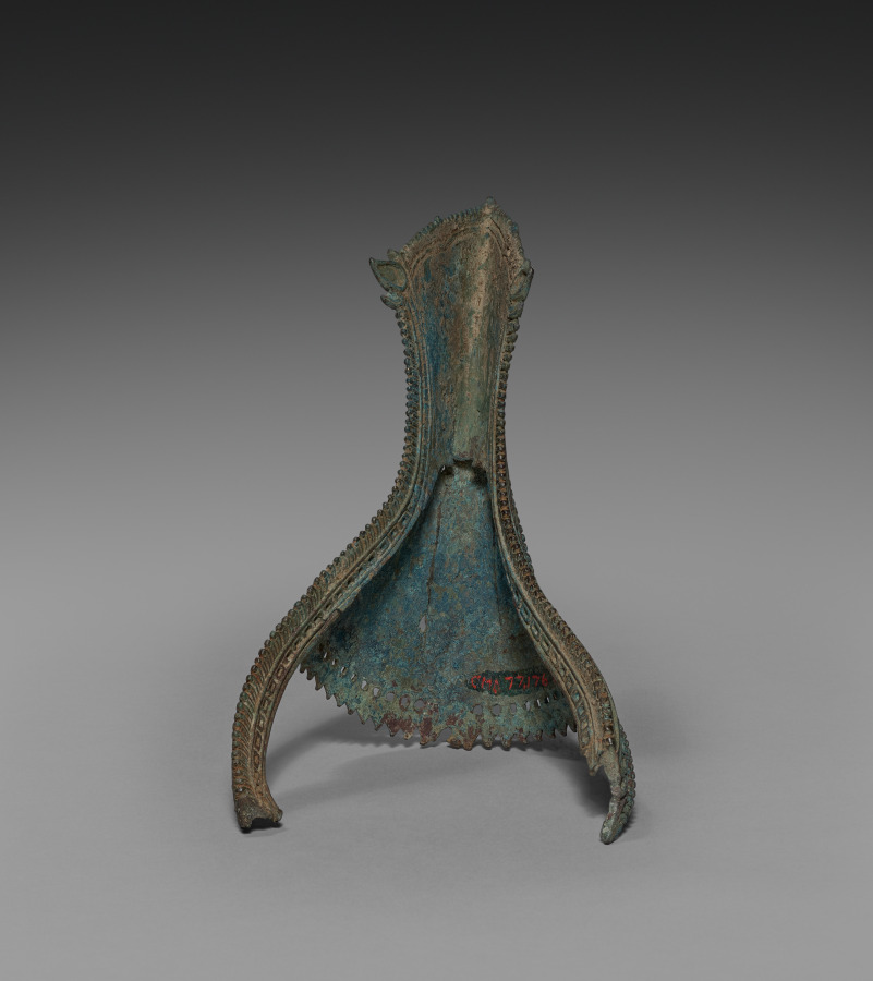Sheath for ritual conch shell