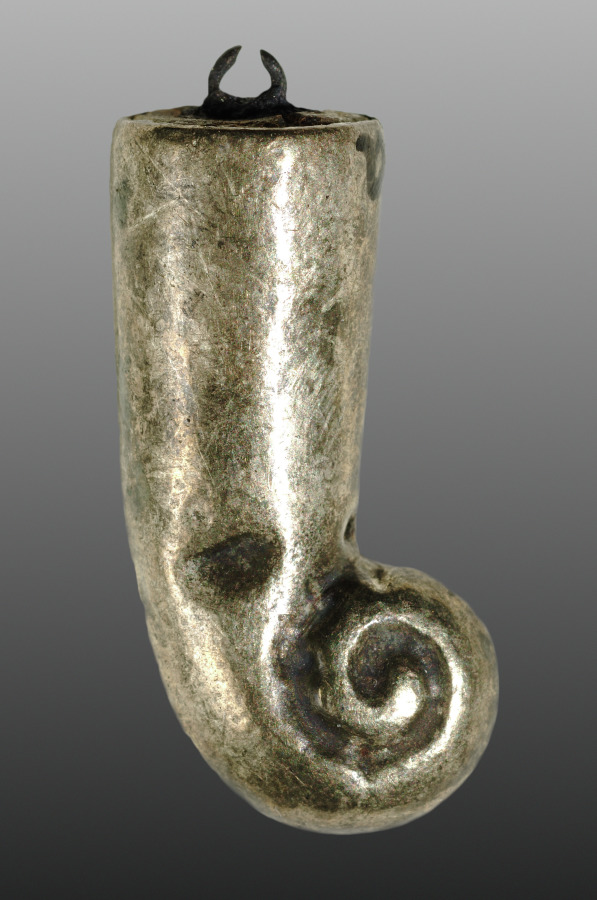 Sidelock (one of a pair)