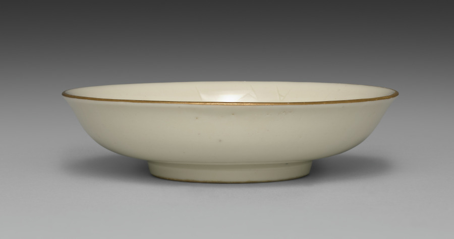 Small Dish from Dining Set with Plum Blossoms and Cracked-Ice
