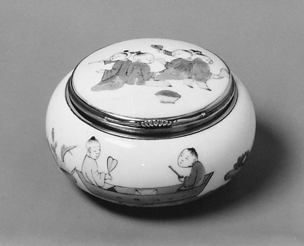 Snuffbox