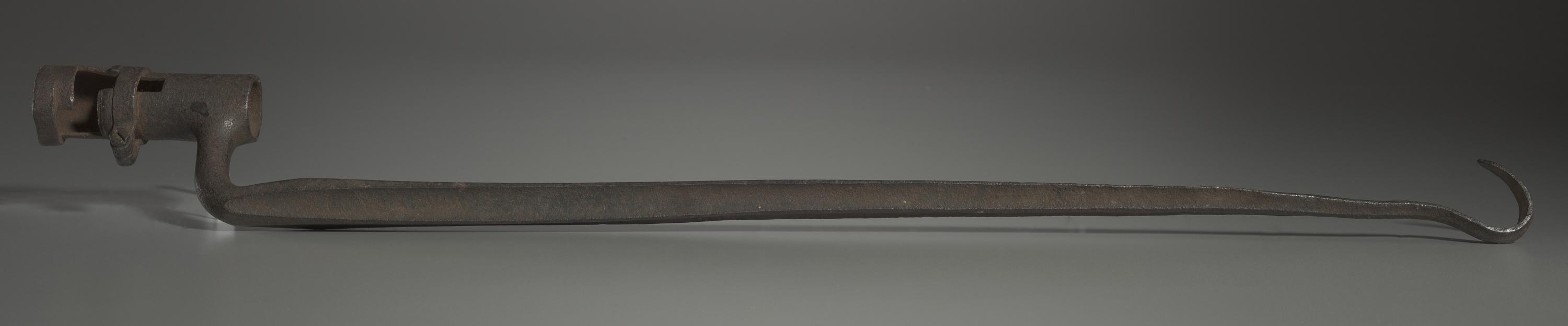 Socket bayonet modified with a hooked tip