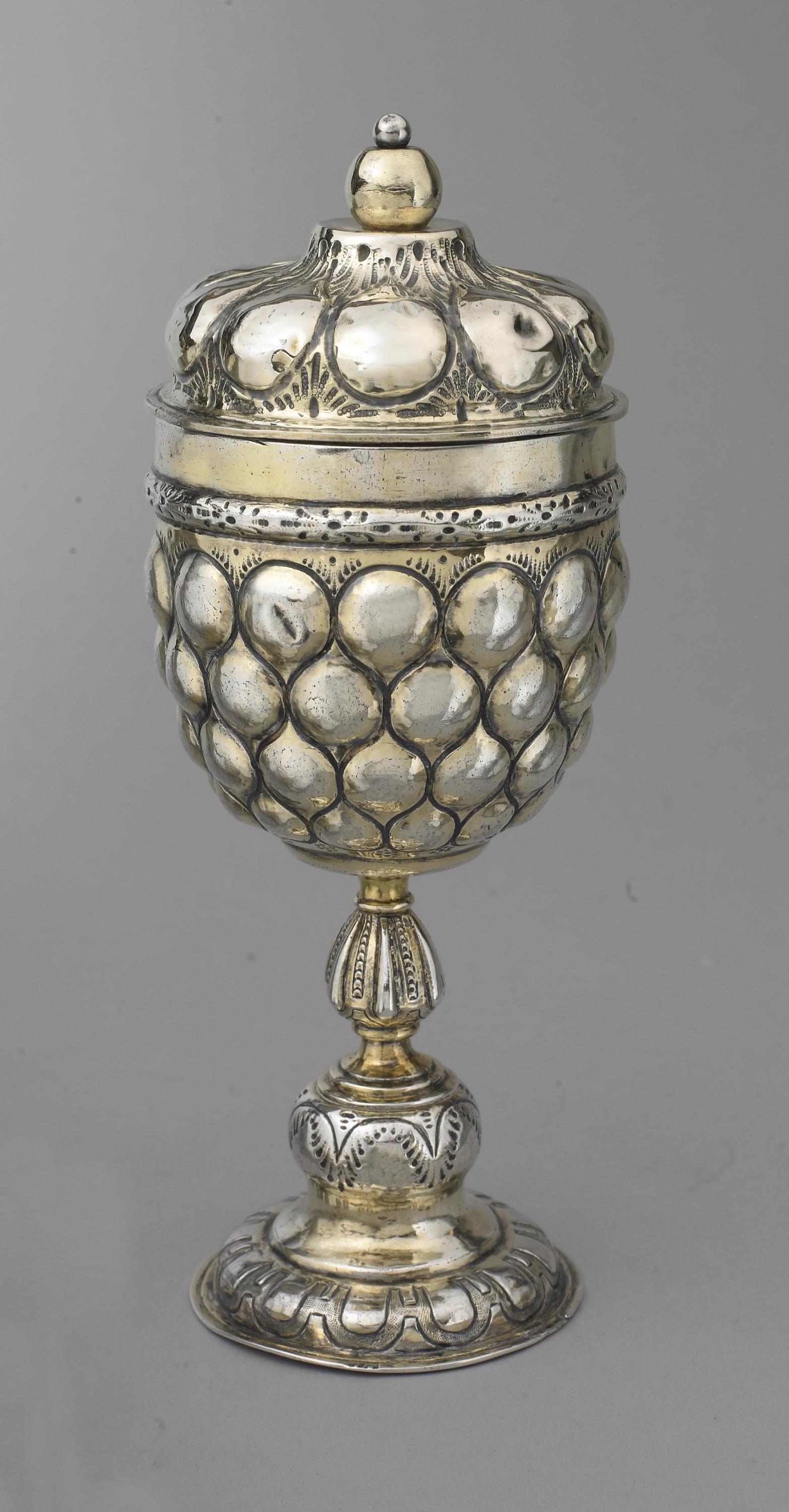 Standing Cup with Pineapple Pattern
