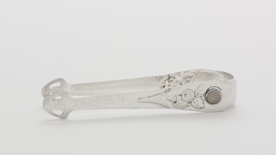 Tongs