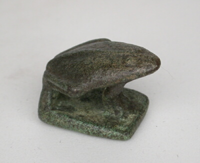 Weight in the Form of a Frog