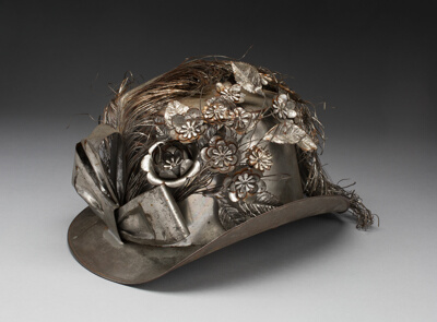 Woman's Hat (Anniversary Tin)