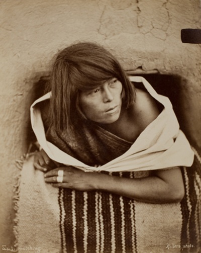 Zuni, Watching